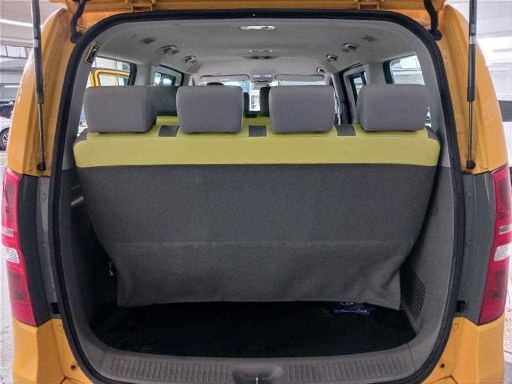 HYUNDAI Starex 2019 Amarillo - Importación desde Corea - HF Imports Iquique - Foto 18