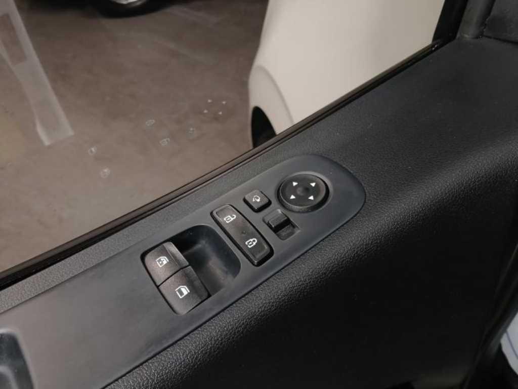 HYUNDAI Staria - Vista 9