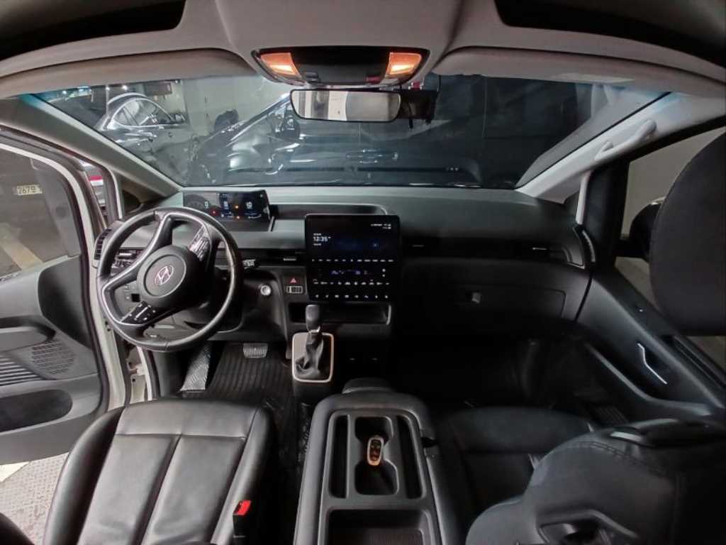 HYUNDAI Staria - Vista 6