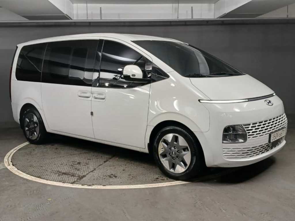 HYUNDAI Staria - Vista 5