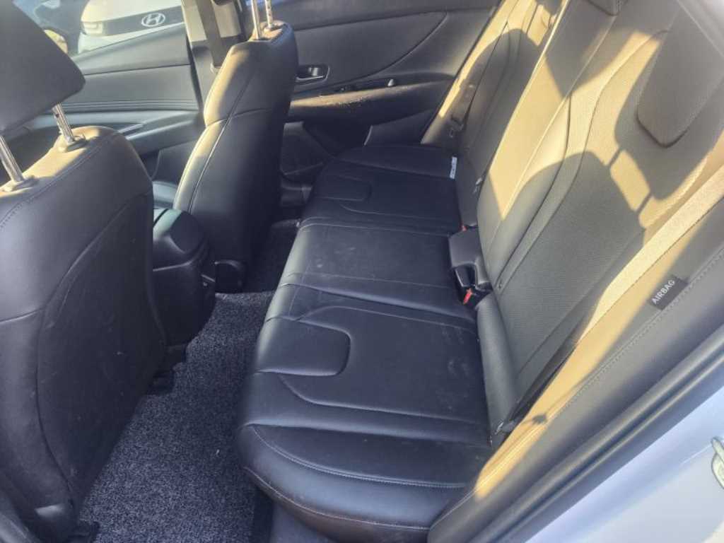 HYUNDAI Avante - Vista 6