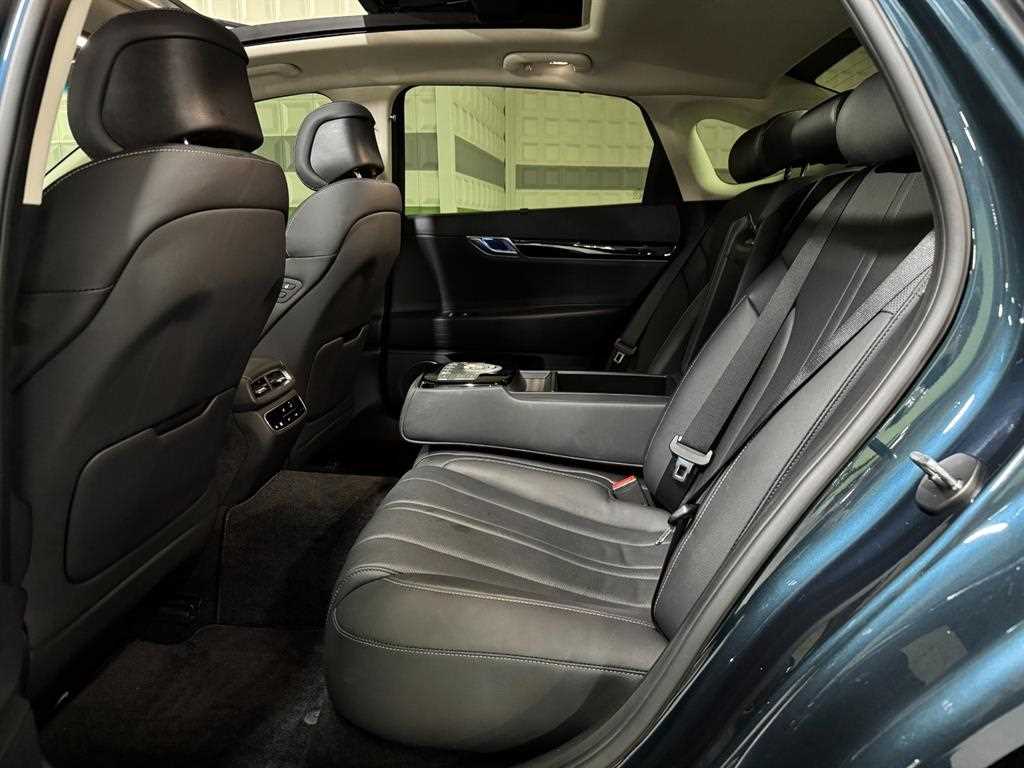 Genesis G80 - Vista 7