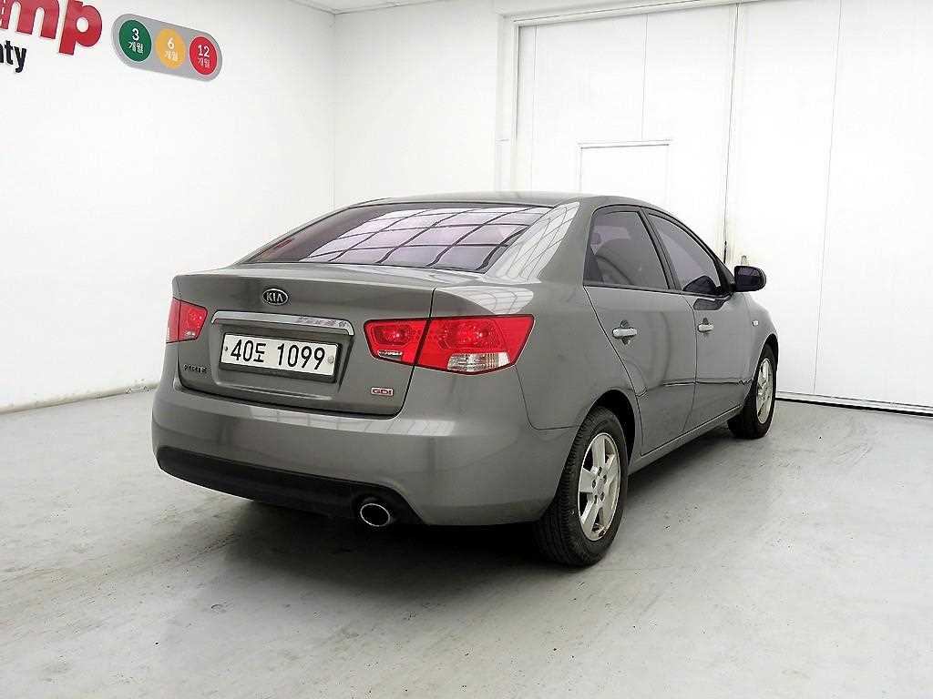 KIA Forte - Vista 4