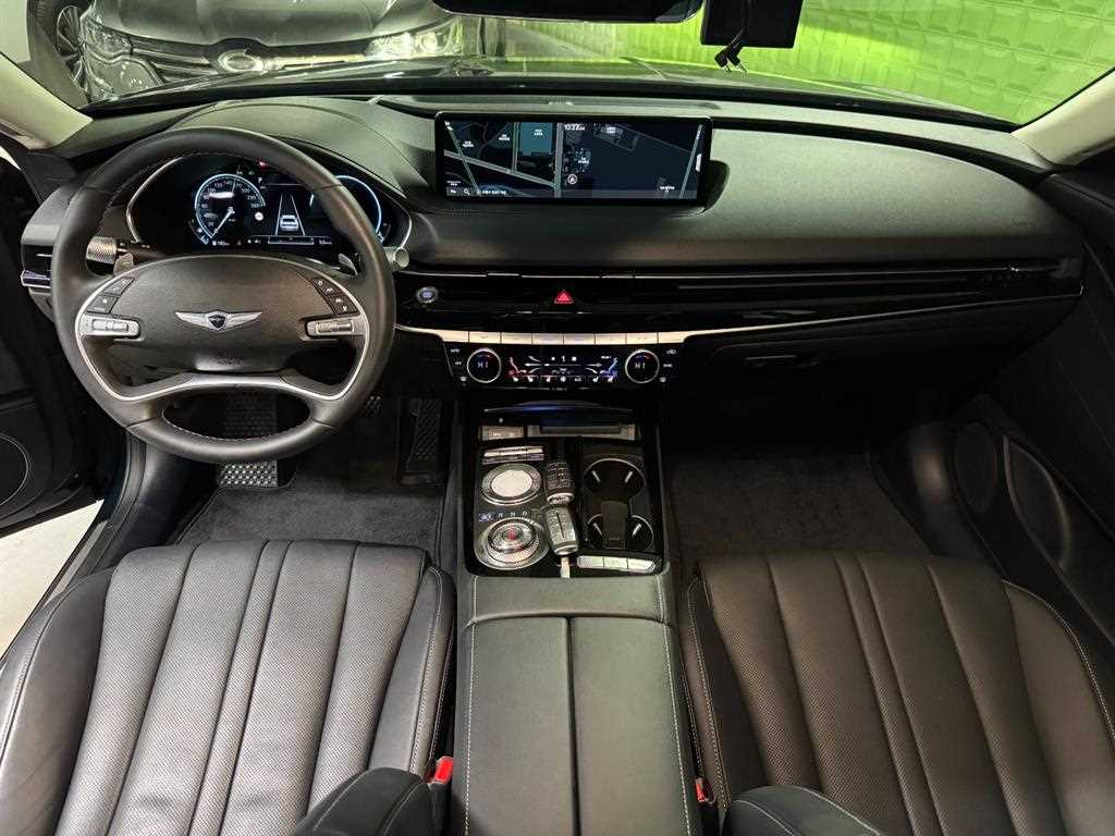 Genesis G80 - Vista 8