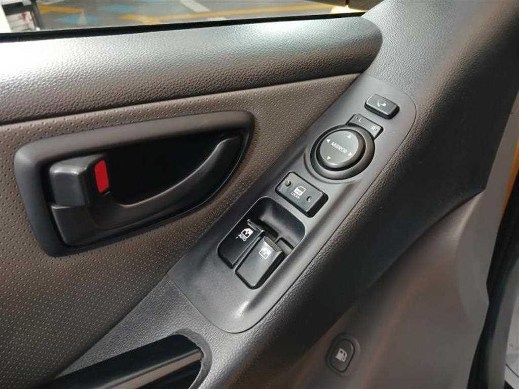 HYUNDAI Starex - Vista 9