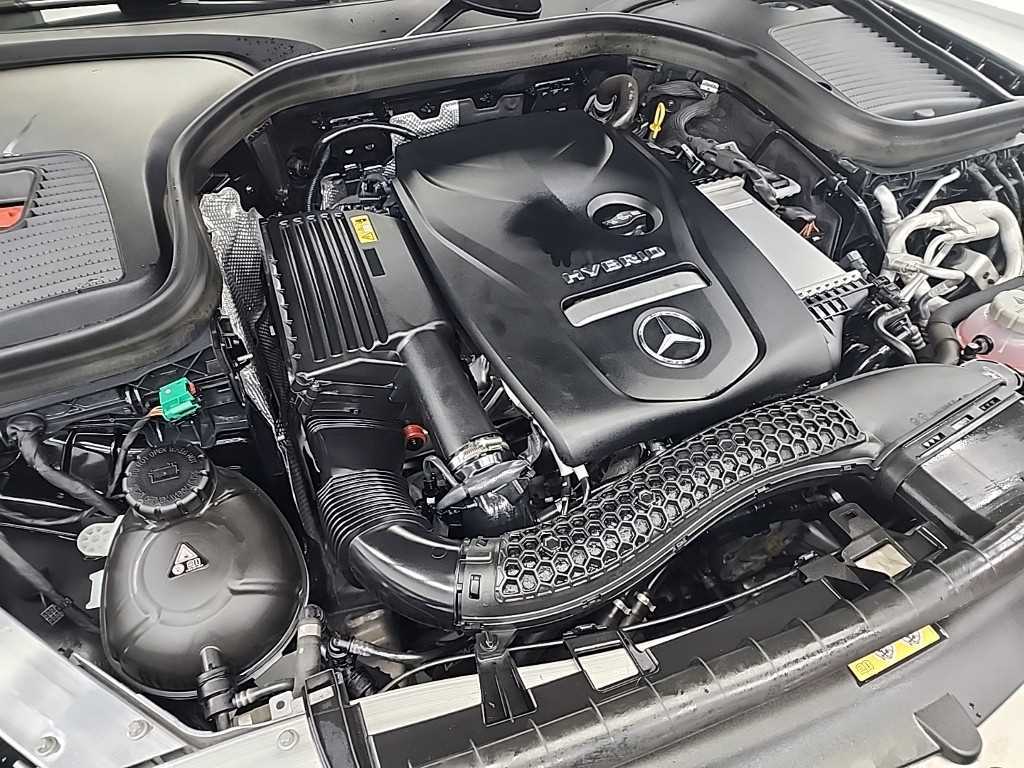 Mercedes Benz GLC Class - Vista 5