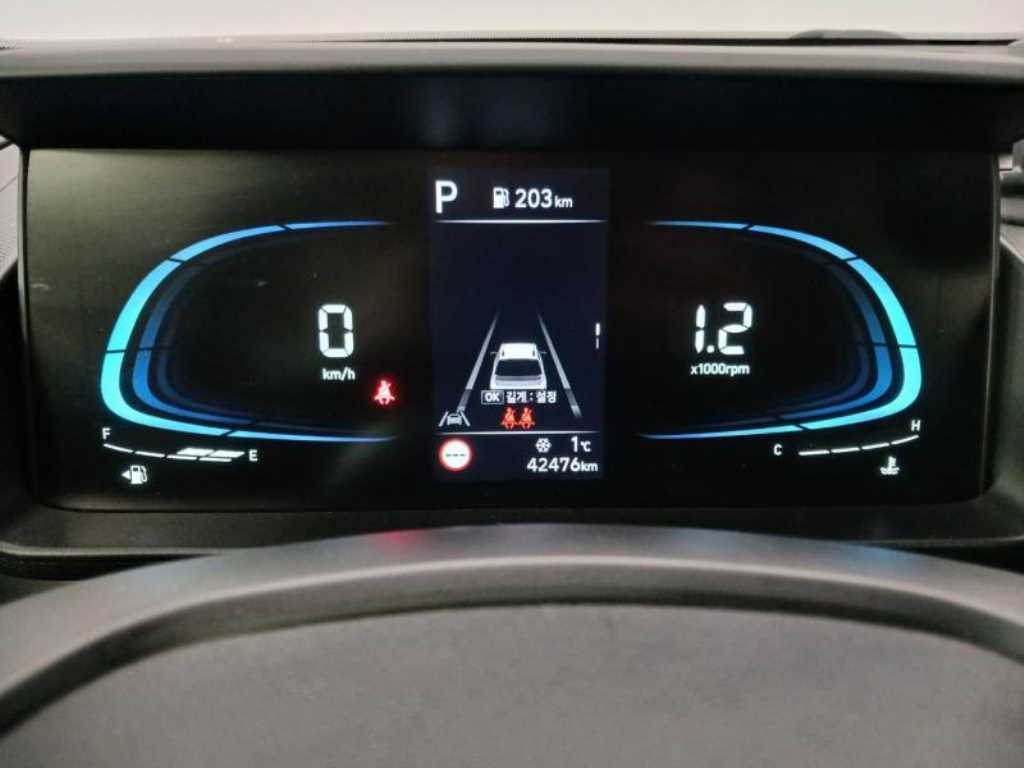 HYUNDAI Casper - Vista 10