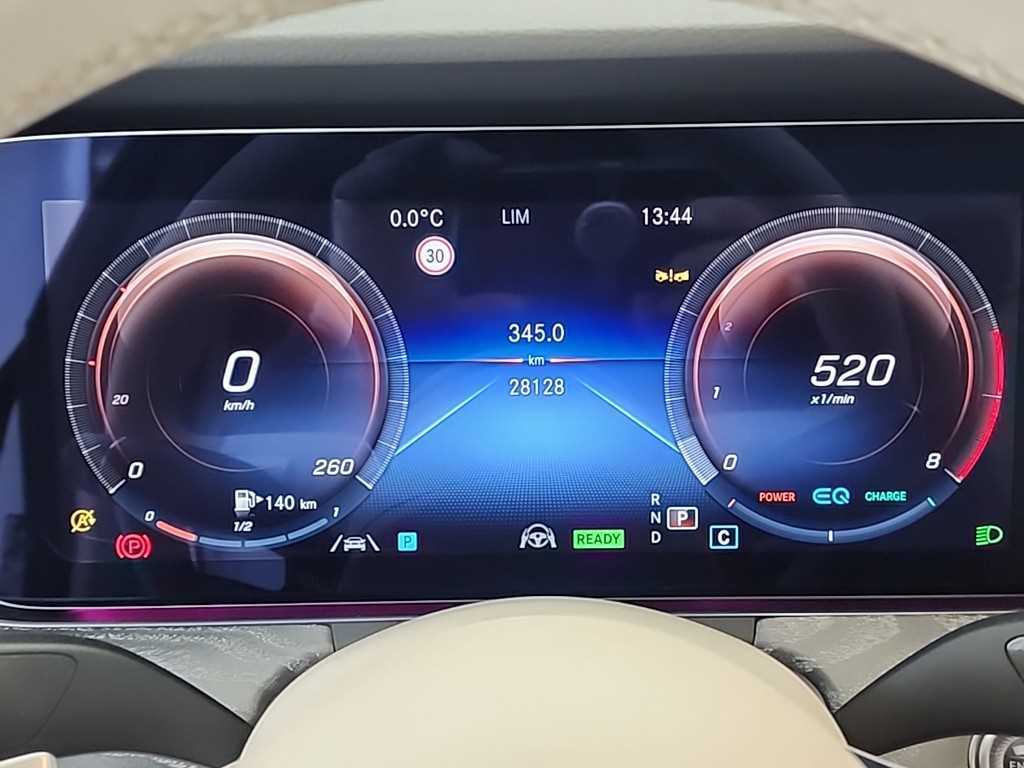 Mercedes Benz CLS Class - Vista 6