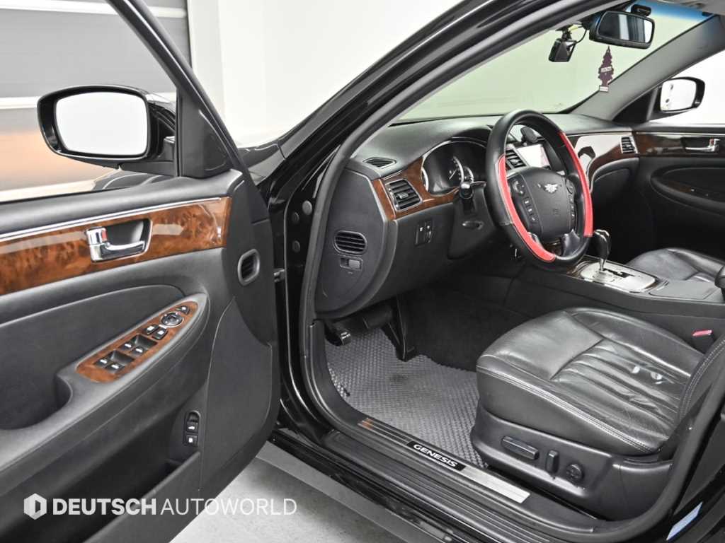 HYUNDAI Genesis - Vista 11