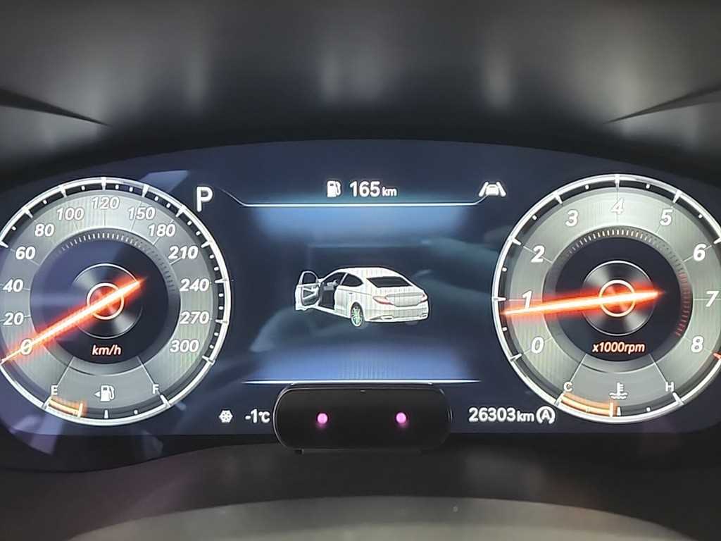 Genesis G70 - Vista 6