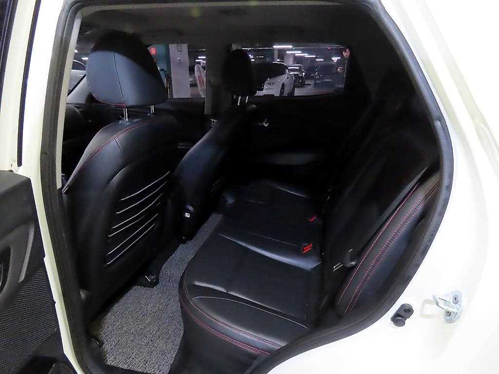 Ssangyong Tivoli - Vista 7