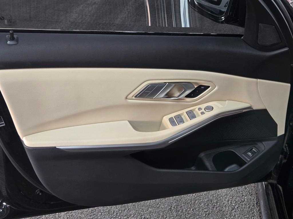 BMW 3 series 2023 Negro - Importación desde Corea - HF Imports Iquique - Foto 13