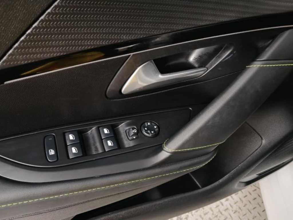 Peugeot 208 - Vista 9