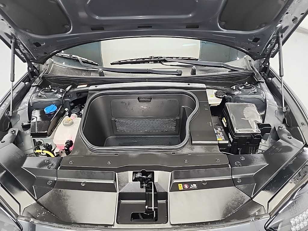 HYUNDAI Ioniq 6 - Vista 5