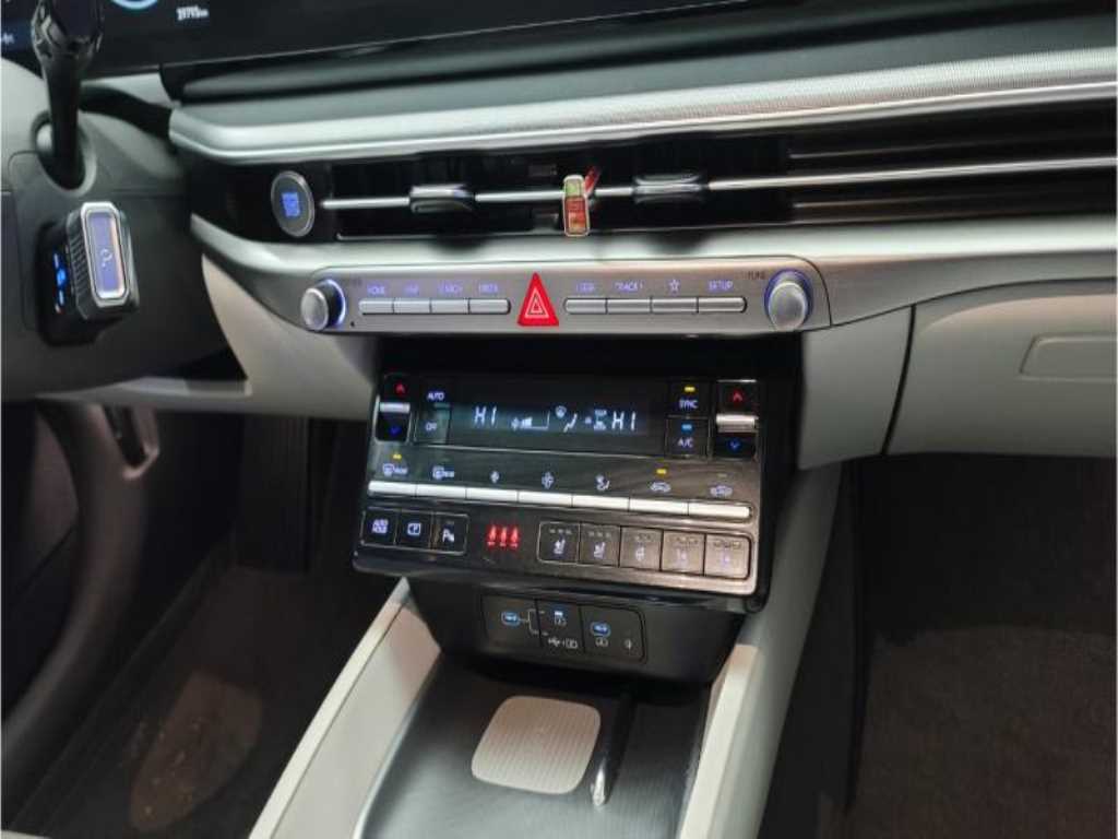 HYUNDAI Grandeur - Vista 10