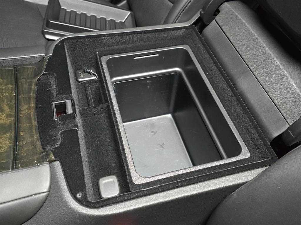 Cadillac Escalade 2020 Negro - Importación desde Corea - HF Imports Iquique - Foto 14