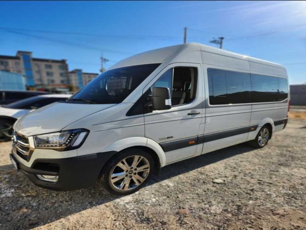 HYUNDAI Solati 2023 Blanco - Importación desde Corea - HF Imports Iquique - Foto 1