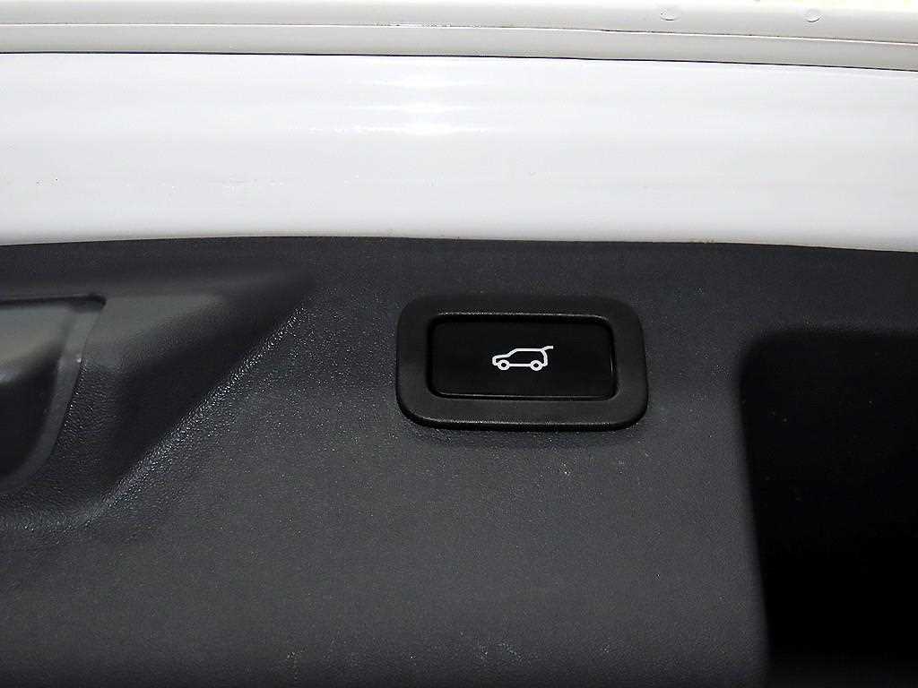 Land Rover Discovery Sports 2016 Blanco - Importación desde Corea - HF Imports Iquique - Foto 16