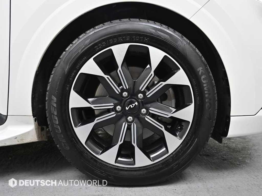 KIA Carnival - Vista 5