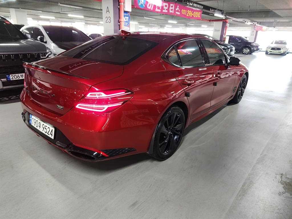 Genesis G70 - Vista 6