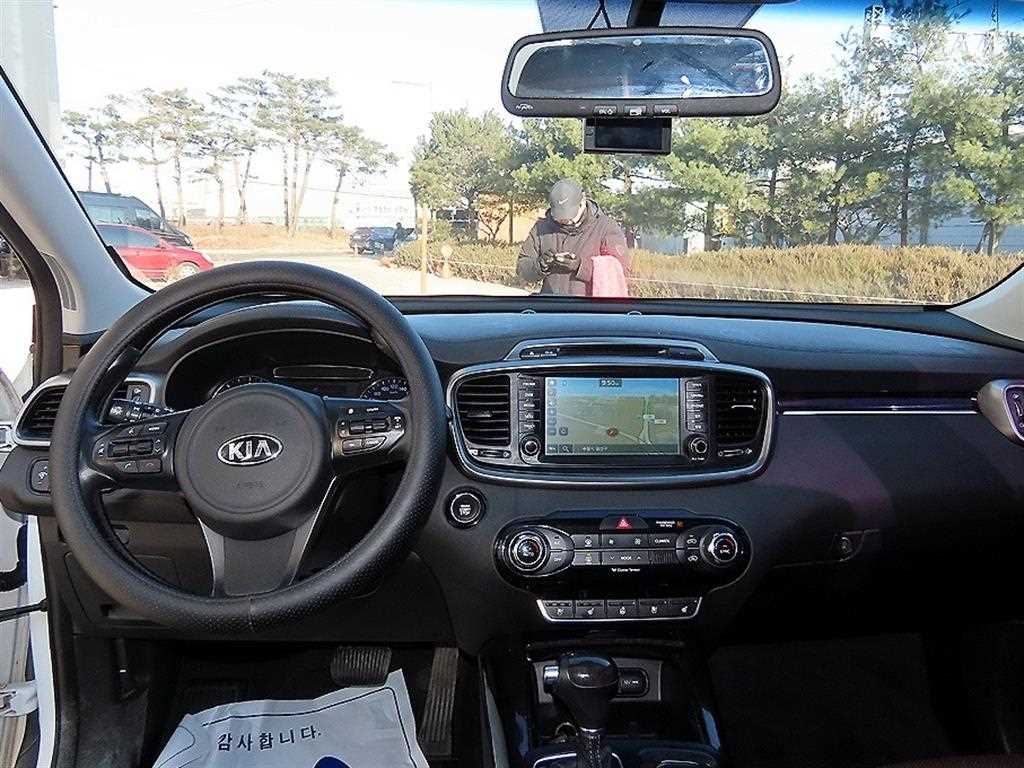 KIA Sorento - Vista 7