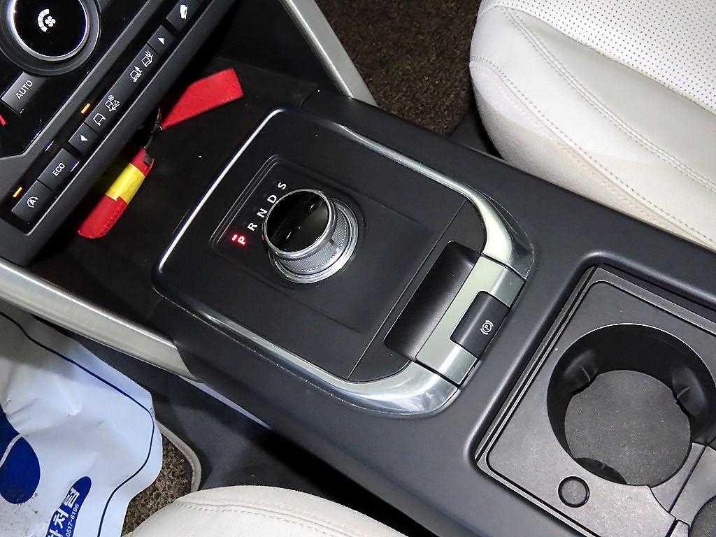 Land Rover Discovery Sports - Vista 12