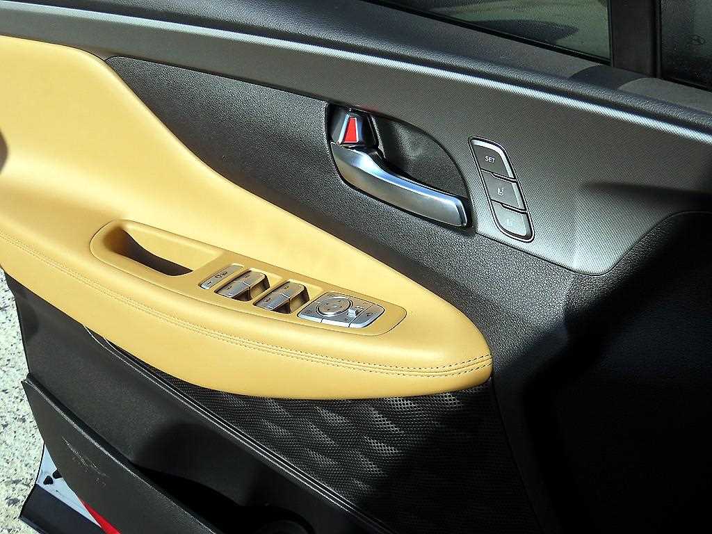 HYUNDAI Santa Fe - Vista 12