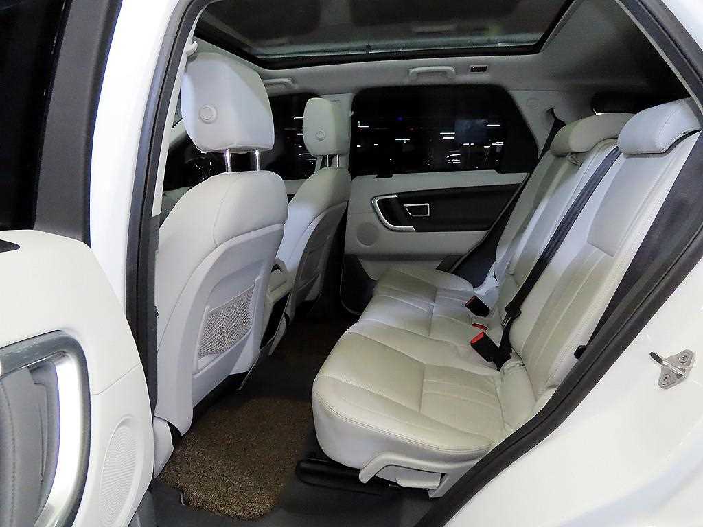 Land Rover Discovery Sports - Vista 7