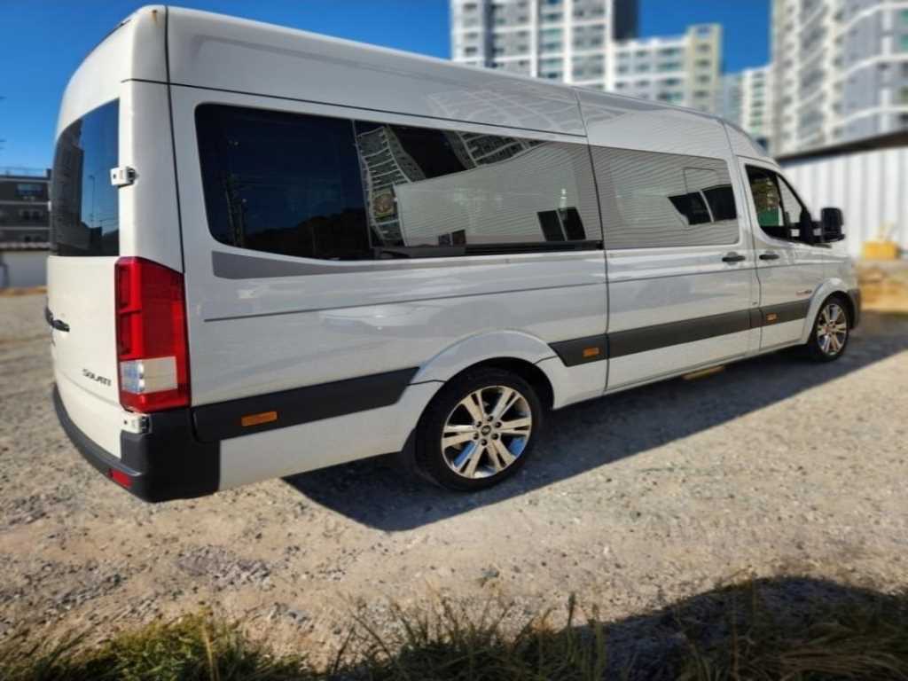 HYUNDAI Solati - Vista 6