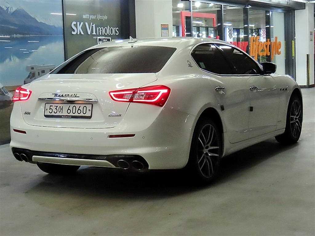 Maserati Ghibli - Vista 4