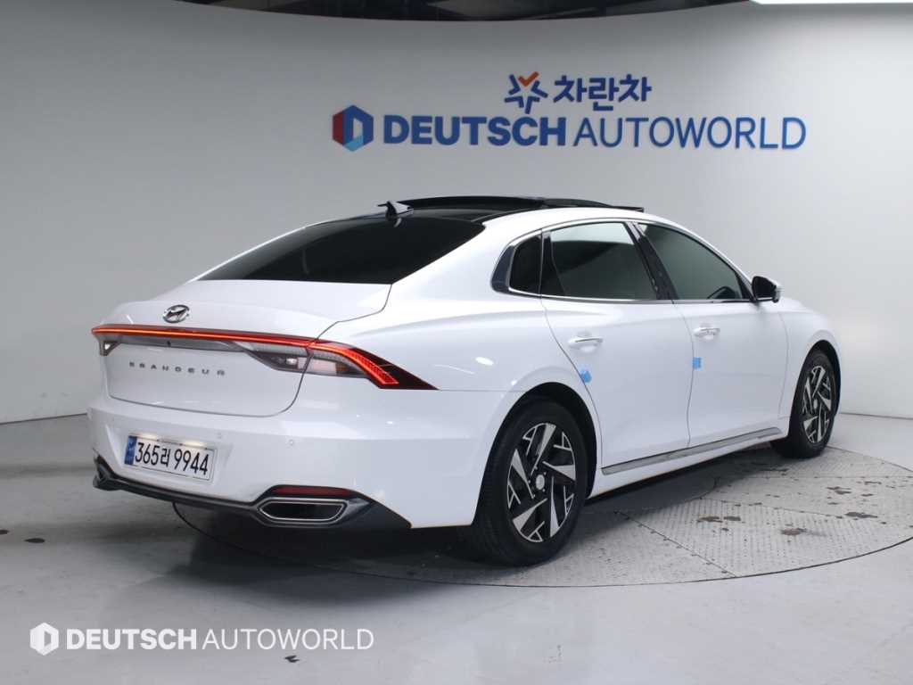 HYUNDAI Grandeur - Vista 4