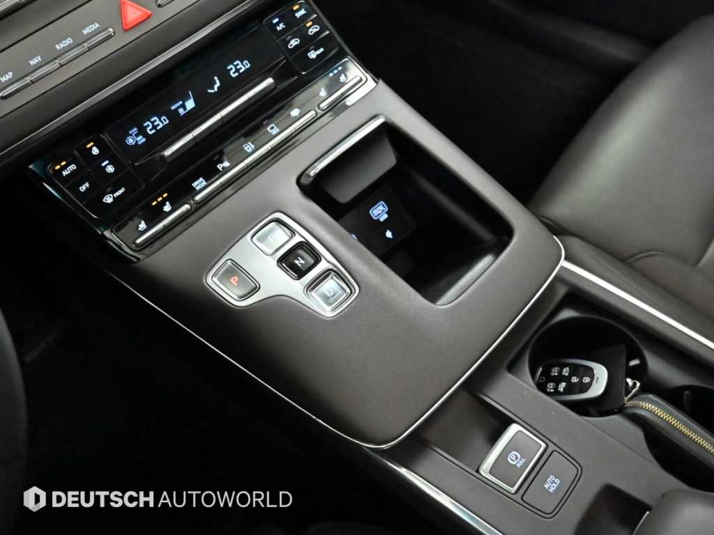 HYUNDAI Grandeur - Vista 9