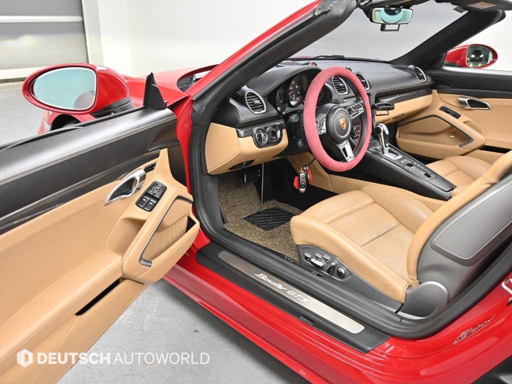 Porsche 718 - Vista 12