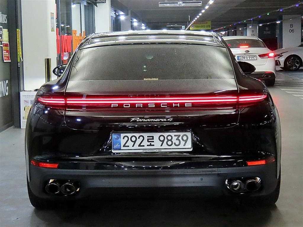 Porsche Panamera - Vista 5