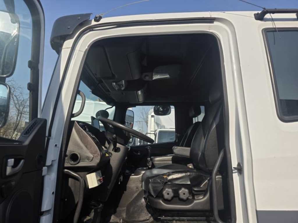 medium and large cargo Special - Vista 8