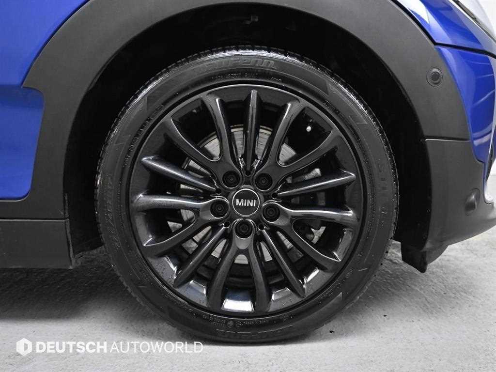 Mini Clubman - Vista 5