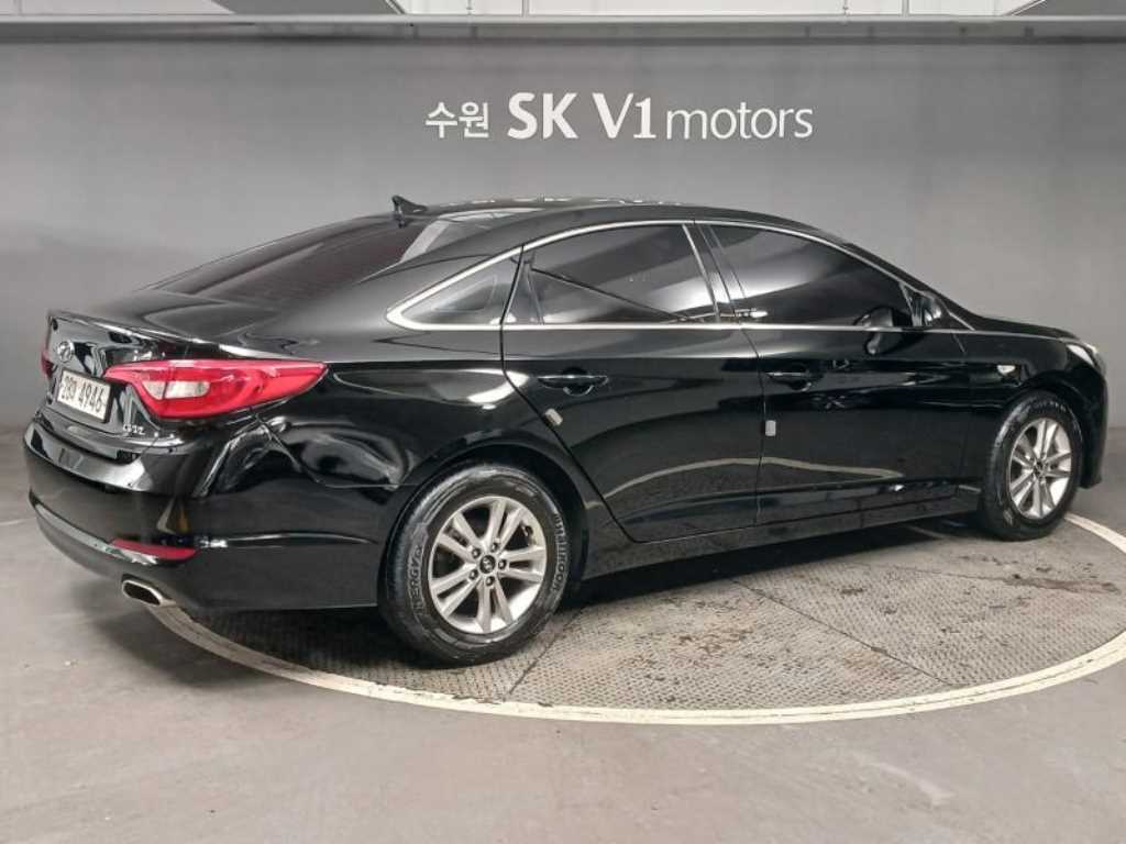 HYUNDAI Sonata - Vista 4