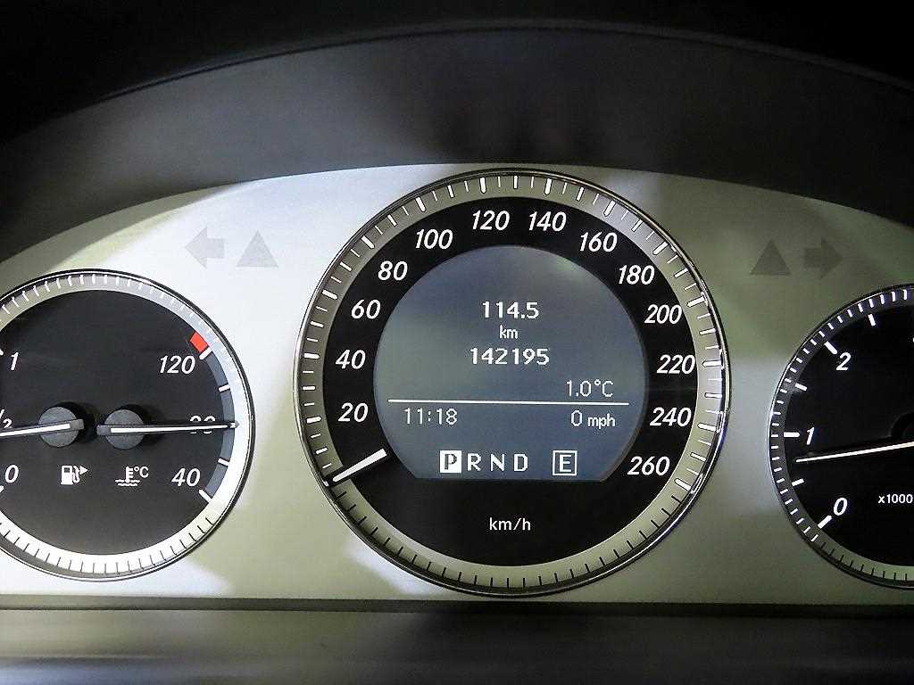 Mercedes Benz GLK Class - Vista 9