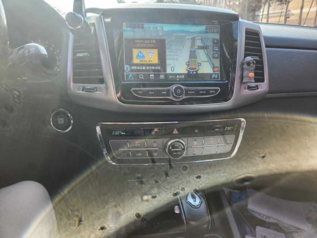 Ssangyong Rexton - Vista 9