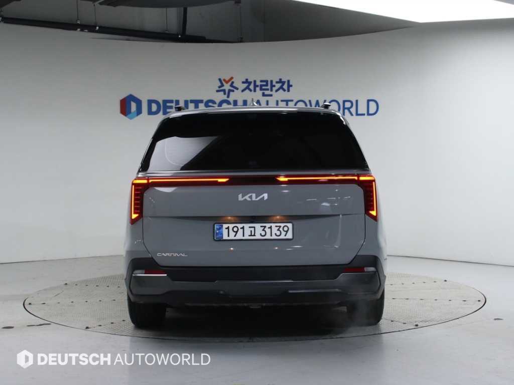 KIA Carnival - Vista 4