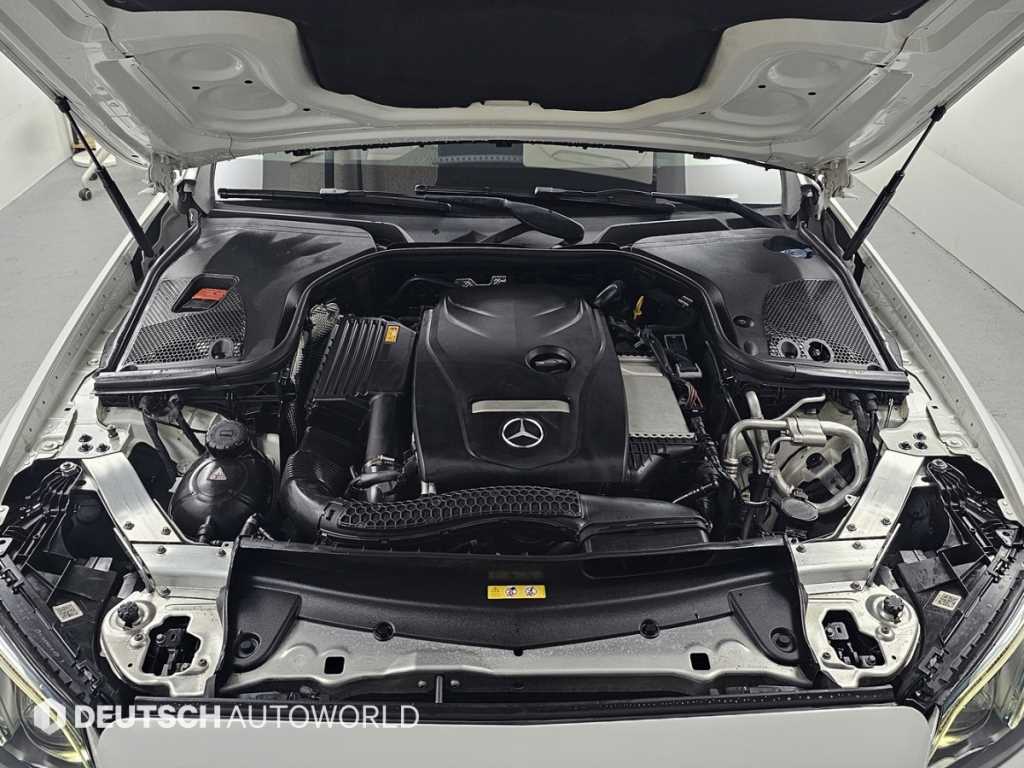 Mercedes Benz E class - Vista 6