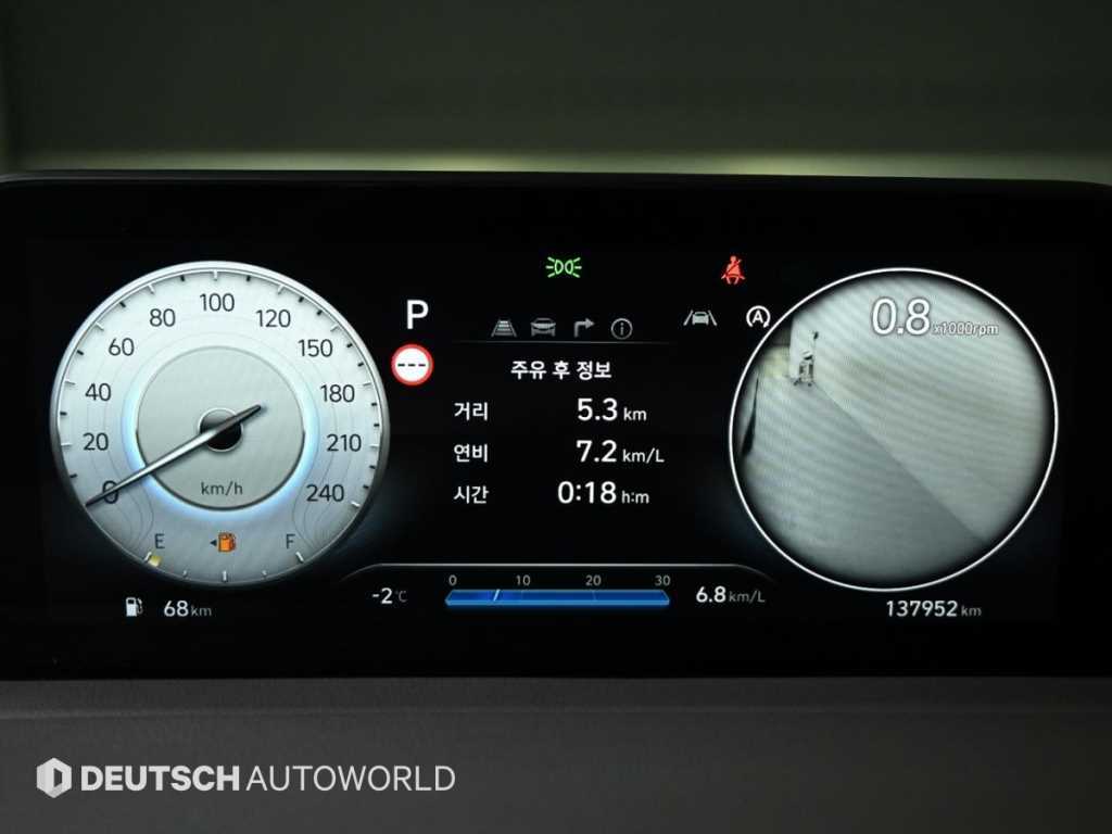 HYUNDAI Staria - Vista 8