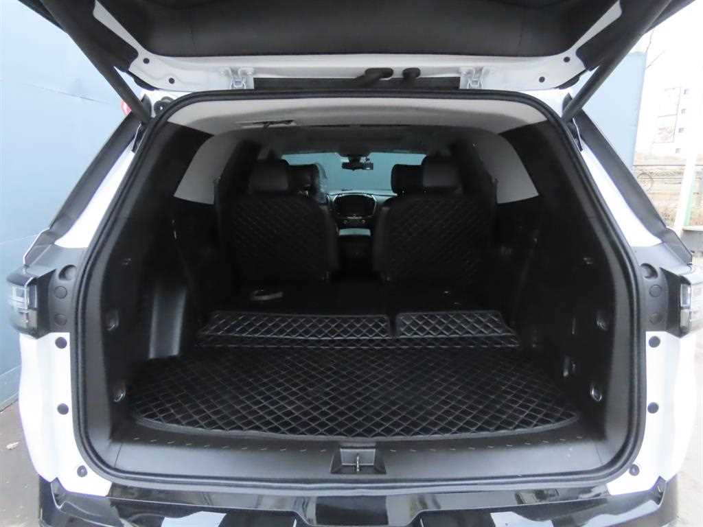 Chevrolet Travers - Vista 5