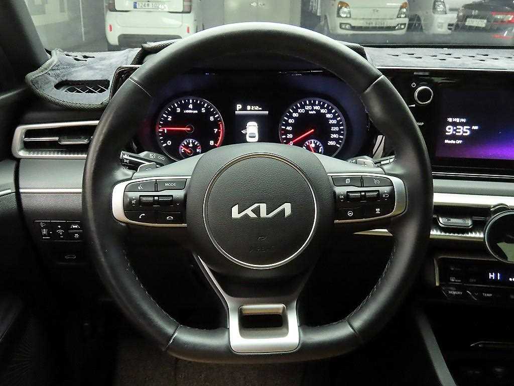 KIA K5 - Vista 7
