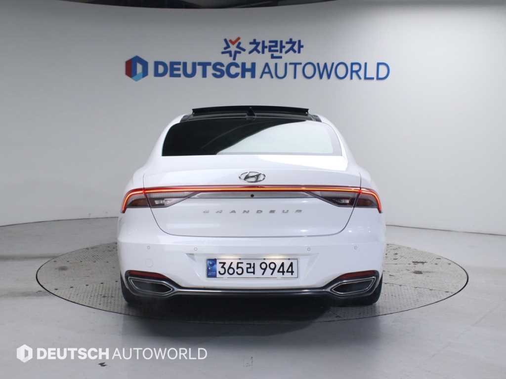 HYUNDAI Grandeur - Vista 5