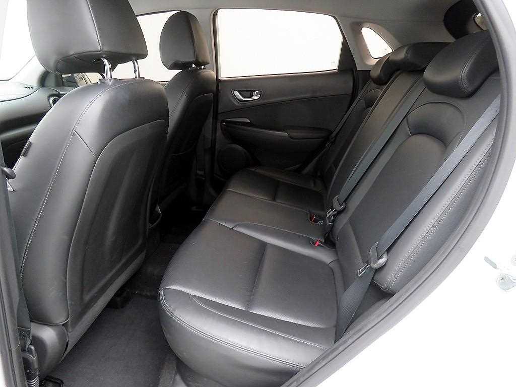 HYUNDAI Kona - Vista 8