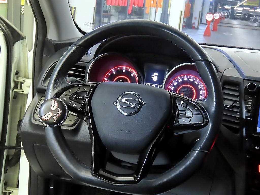 Ssangyong Tivoli - Vista 8