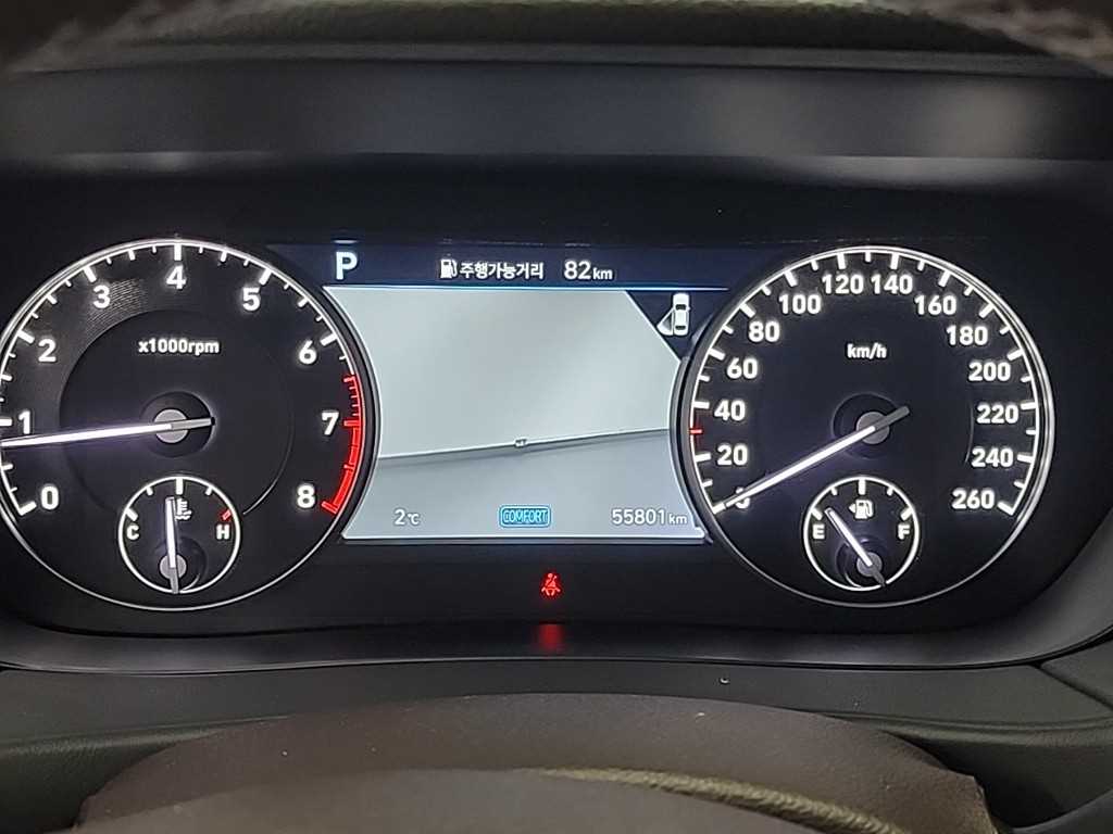 Genesis G90 - Vista 6