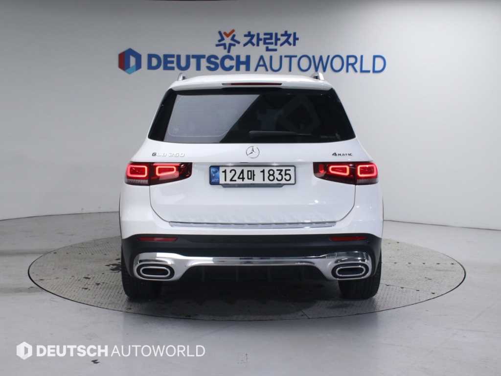 Mercedes Benz GLB Class - Vista 4