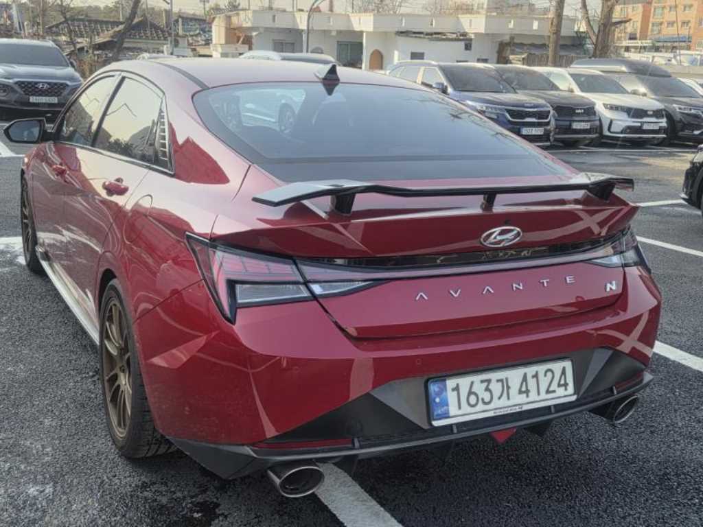 HYUNDAI Avante - Vista 4